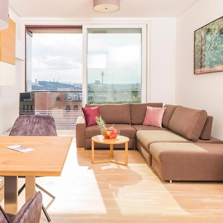 Triiiple Tower Dream Apartments With Rooftop-Summer-Pool Wien Exteriör bild