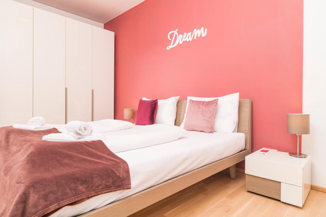 Triiiple Tower Dream Apartments With Rooftop-Summer-Pool Wien Exteriör bild