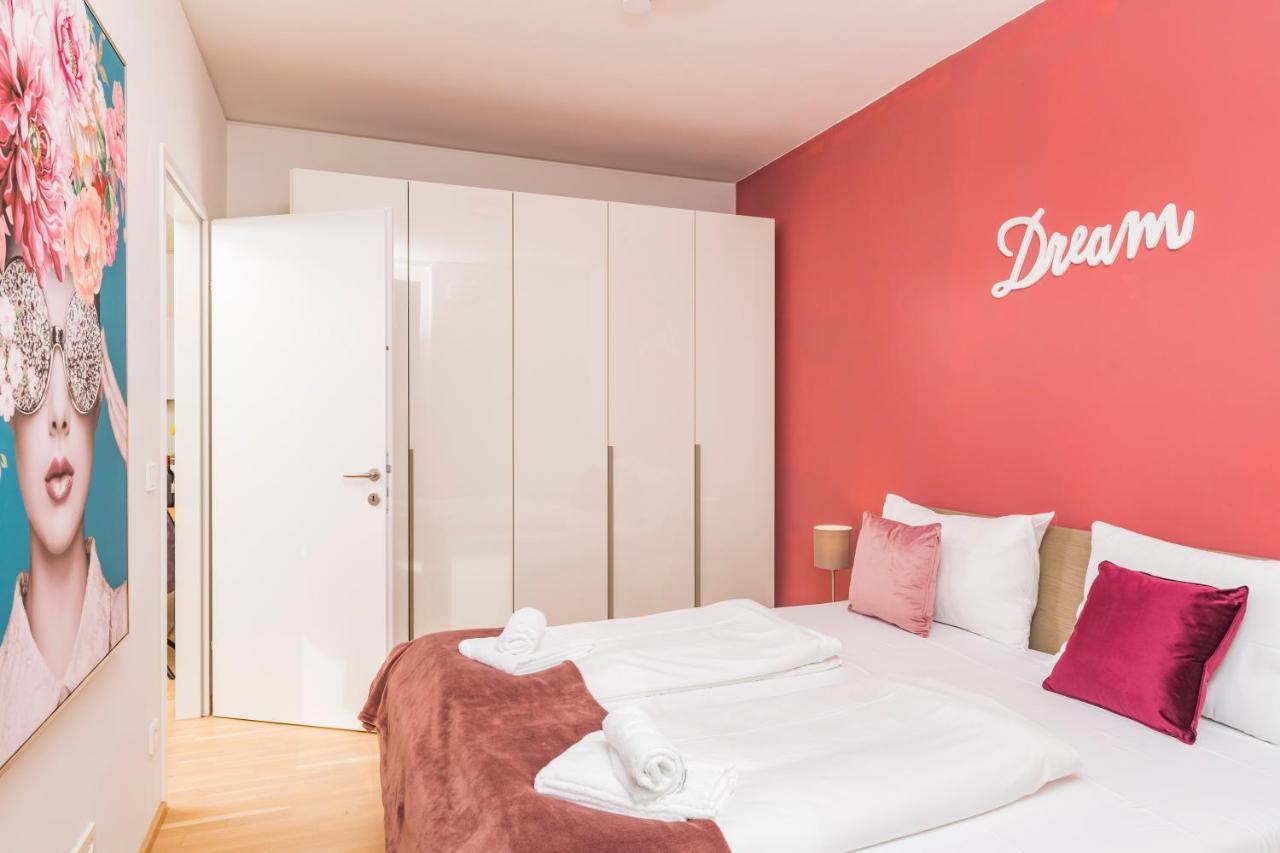 Triiiple Tower Dream Apartments With Rooftop-Summer-Pool Wien Exteriör bild
