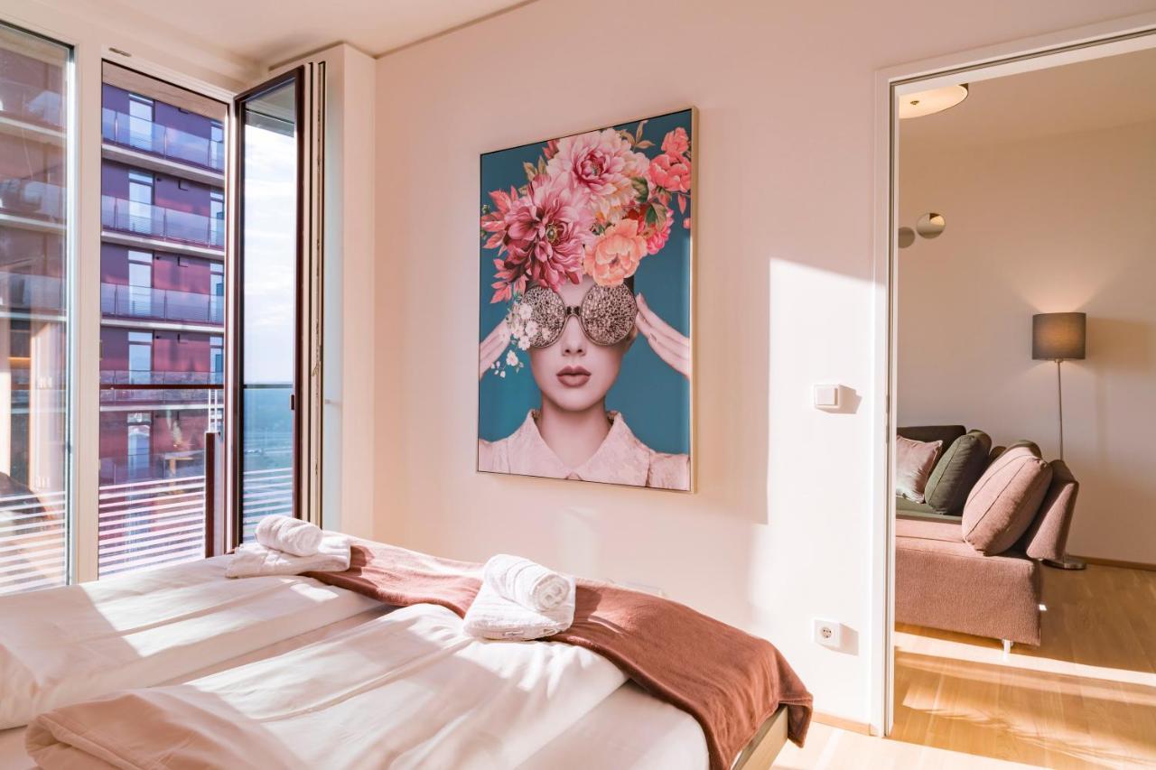 Triiiple Tower Dream Apartments With Rooftop-Summer-Pool Wien Exteriör bild