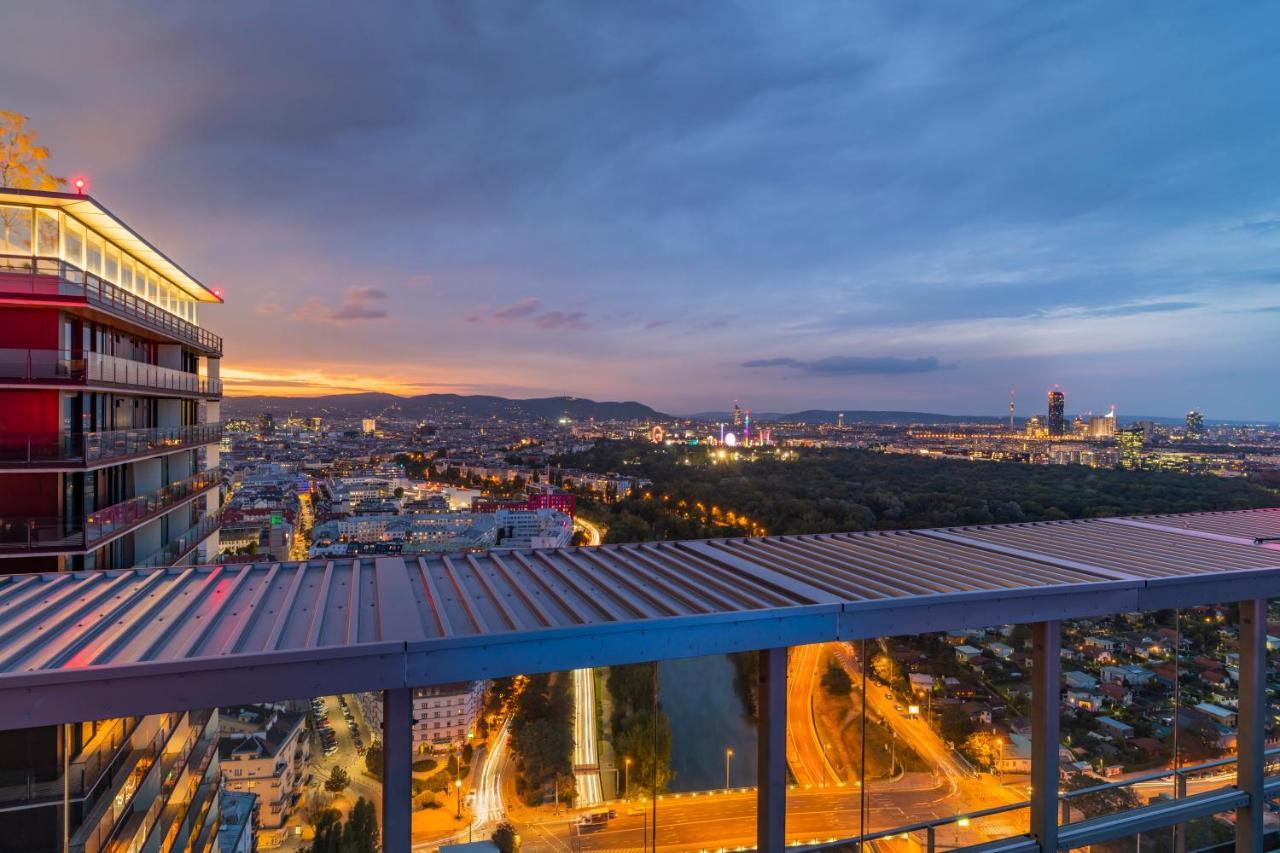 Triiiple Tower Dream Apartments With Rooftop-Summer-Pool Wien Exteriör bild