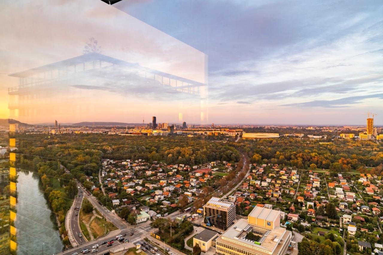 Triiiple Tower Dream Apartments With Rooftop-Summer-Pool Wien Exteriör bild